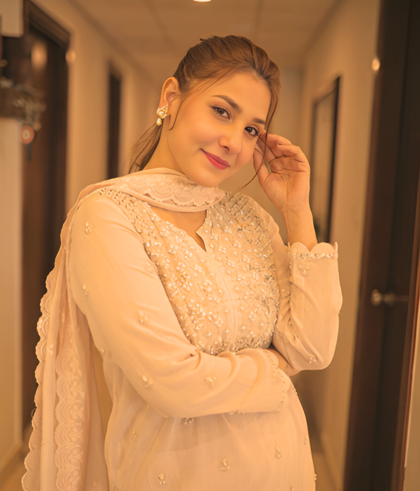 Nijaat Drama Cast Hina Altaf