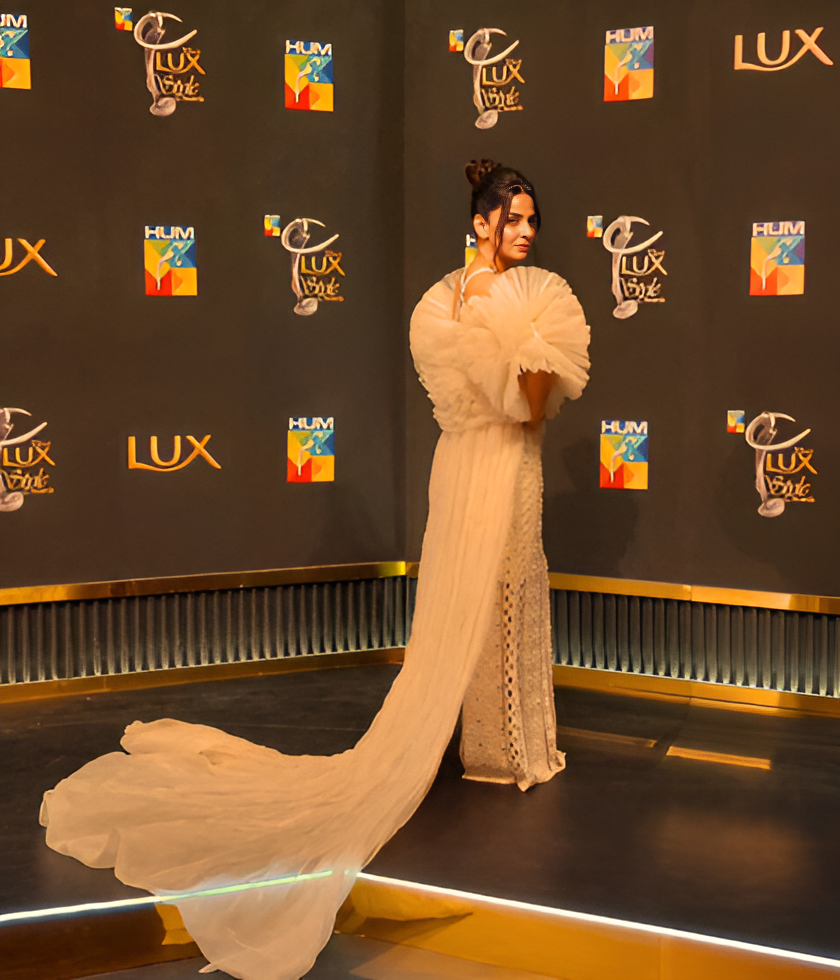 Luxe Style Award: Saba Qamar and other actresses' outfits are the center of attention